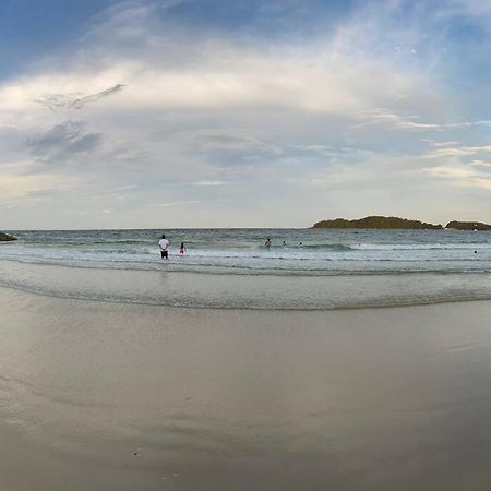 Apto Vista Mar -250Mts Da Praia Бомбиньяс Экстерьер фото